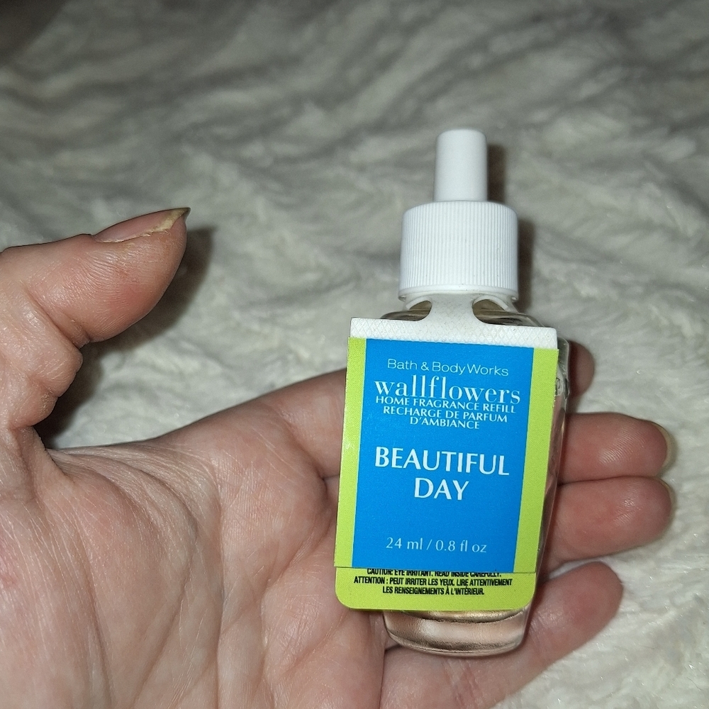 Bath And Body Works Beautiful Day  Wallflower Refill  Used   Discontinued